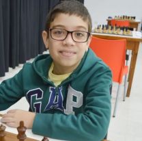  El argentino de 10 años, Faustino Oro, le ganó una partida al número uno del ajedrez mundial