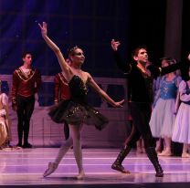 &iexcl;Todo un &eacute;xito! / Cerca de 4 mil personas disfrutaron de “El Lago de los Cisnes” este fin de semana