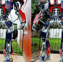 &iexcl;Un maestro! / Aprendi&oacute; a soldar y llen&oacute; Campo Quijano de Transformers gigantes