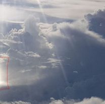 Salteño fotografió una extraña luz que estremeció a los pasajeros