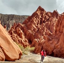 Tan linda que enamora / Las Cuevas de Acsibi en Seclantás: una maravilla salteña poco conocida