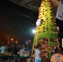Los vecinos de El Carril hicieron el pan de navidad más grande del mundo