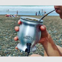 &iquest;Dulce o amargo? / Un argentino cre&oacute; un mate electr&oacute;nico para que la yerba no se lave ni se enfr&iacute;e