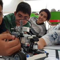 &iexcl;Todos a colaborar! / Jovenes salte&ntilde;os necesitan ayuda para ir al mundial de rob&oacute;tica