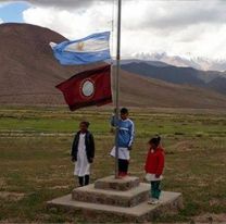 La emotiva imagen que dejó el inicio de clases en la Quebrada del Toro