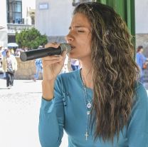 De cantar en las calles al teatro: Erika Veliz se sube al escenario