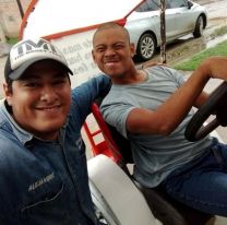 Un joven salte&ntilde;o le tune&oacute; el carro a un chico con discapacidad motriz
