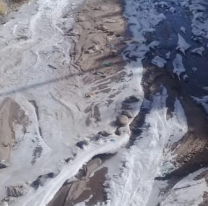 ¡Impresionante! / El río que cruza San Antonio de los Cobres amaneció congelado