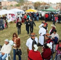 Se viene un desfile de moda con fines solidarios