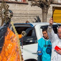 [HAY VIDEO] Se realizó la tradicional chaya de los autos en la iglesia del Pilar