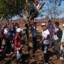 Bien ahí / Niños de Orán &#8220;hondearán semillas&#8221; para plantar 2.500 árboles