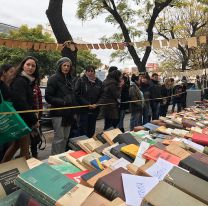 Hoy los salte&ntilde;os podr&aacute;n comprar diez libros por $100