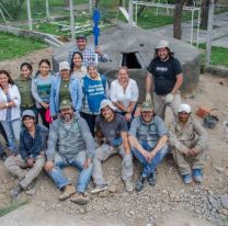 Armaron una cisterna para regar la huerta de la escuela con agua de lluvia