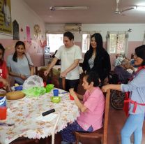 J&oacute;venes visitan los comedores de adultos mayores para fomentar el �Buen trato 