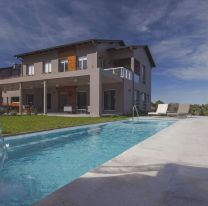 Libre y gratuito | Roly Arias y su nueva muestra de arte en Amalinas Hotel