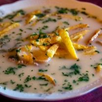 Cómo hacer sopa de maní, el plato ideal para componerse en Carnaval