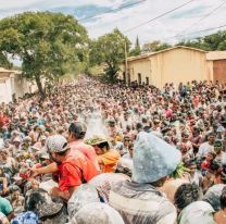 Enharinados y pintados, ya se vive a pleno el carnaval en Salta