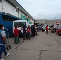 Controlan el ingreso y toman la temperatura en Cofruthos