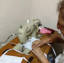 Un coraz&oacute;n gigante: abuelita de Or&aacute;n hace barbijos para el hospital donde trabaja su hijo