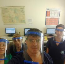 Salte&ntilde;os solidarios: fabrican protectores faciales para m&eacute;dicos