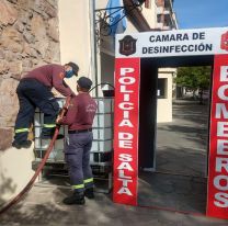 Bomberos de la Policía de Salta fabricaron una cámara de desinfección