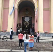 VIDEO | Cientos de salteños rezan a los pies del Señor y Virgen del Milagro