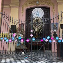 La Catedral amaneció con cientos de plegarias en las rejas del Señor y la Virgen del Milagro