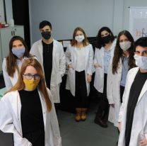 Los 7 magn&iacute;ficos: los j&oacute;venes talentos de la medicina que m&aacute;s saben de coronavirus en Argentina