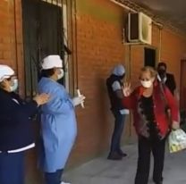VIDEO | COVID en Salvador Mazza: la abuelita que dio positivo fue dada de alta entre aplausos