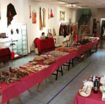 Los artesanos del mercado exponen y venden sus piezas hasta el 15 de julio