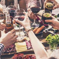 Juntadas: “Hablar fuerte, cantar o reir en lugares cerrados es muy riesgoso”