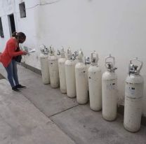 Los tubos de ox&iacute;geno adquiridos por los vecinos ya est&aacute;n en el hospital de Cerrillos