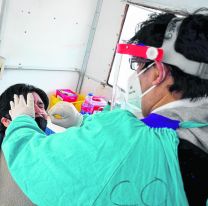 <p>Viedma – 10/09/2020.<br />
personal de la Municipalidad de Viedma y del hospital artemides zatti recorrer en la ma&ntilde;ana de hoy  domicilios del barrio Santa Clara de la capital provincial, en busca de casos de Covid-19.<br />
Foto : Marcelo Ochoa</