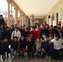 Una promo solidaria: no pueden ir al colegio pero ayudar&aacute;n a un comedor