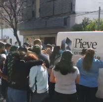 VIDEO | Muri&oacute; otra enfermera salte&ntilde;a por coronavirus y as&iacute; la despidieron