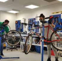 Crear&aacute;n un programa para restaurar bicis en desuso y donarlas