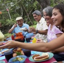 Se habilitaron las reuniones sociales y familiares al aire libre