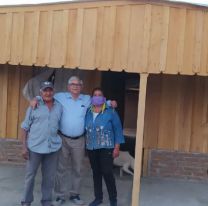 Salteño donó una casa y salvó a una familia wichí de vivir a la intemperie