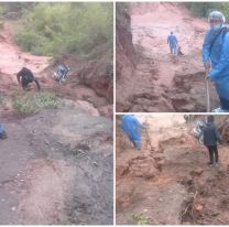 En Salta, enfermeros arreglaron un camino con pico y pala para ir a curar enfermos