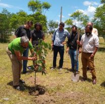 Metán inauguró su “Bosque de la Poesía”
