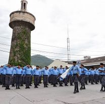 <p>En el acto se valor&oacute; la tarea del personal penitenciario de las unidades carcelarias,  alcaid&iacute;a, centros de j&oacute;venes en conflicto con la ley penal de Capital y las granjas penales de Cerrillos y Rosario de Lerma. Pr&oacute;ximamente se realizar&aacute;n los actos en 