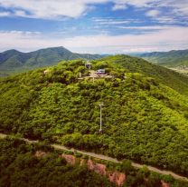 Desde la cima del Cerro San Bernardo invitan a disfrutar del atardecer de La Más Linda
