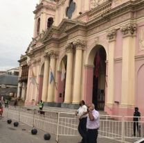 Durante la marcha de mujeres arrojaron orina al Se&ntilde;or del Milagro de la Catedral