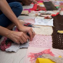 “Trama de Mujeres : confección de mantas de manera colectiva y solidaria