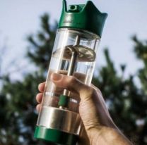 Crearon una botella para tomar mate sin bombilla y es furor