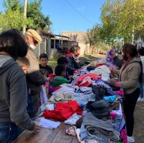 “Ropero solidario”: entregan ropa limpia y en buen estado a las personas que más lo necesitan