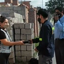 Cobró su pensión, olvidó la plata en el colectivo y se la devolvieron