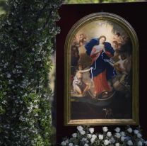 Francisco le pidi&oacute; a la Virgen desatanudos por el fin de la pandemia