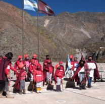 Vestidos de infernales, alumnitos de Iruya homenajearon a G&uuml;emes