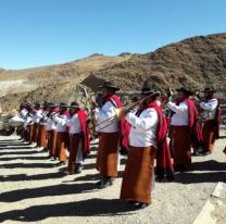 Policías de Salta y sus familias disfrutaron de un paseo en el Tren a las Nubes